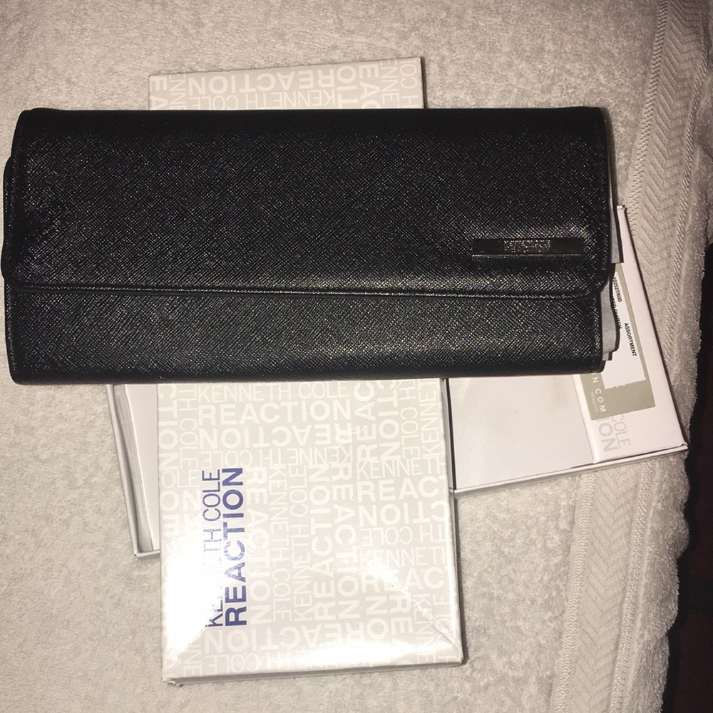 Kenneth Cole Reaction wallet